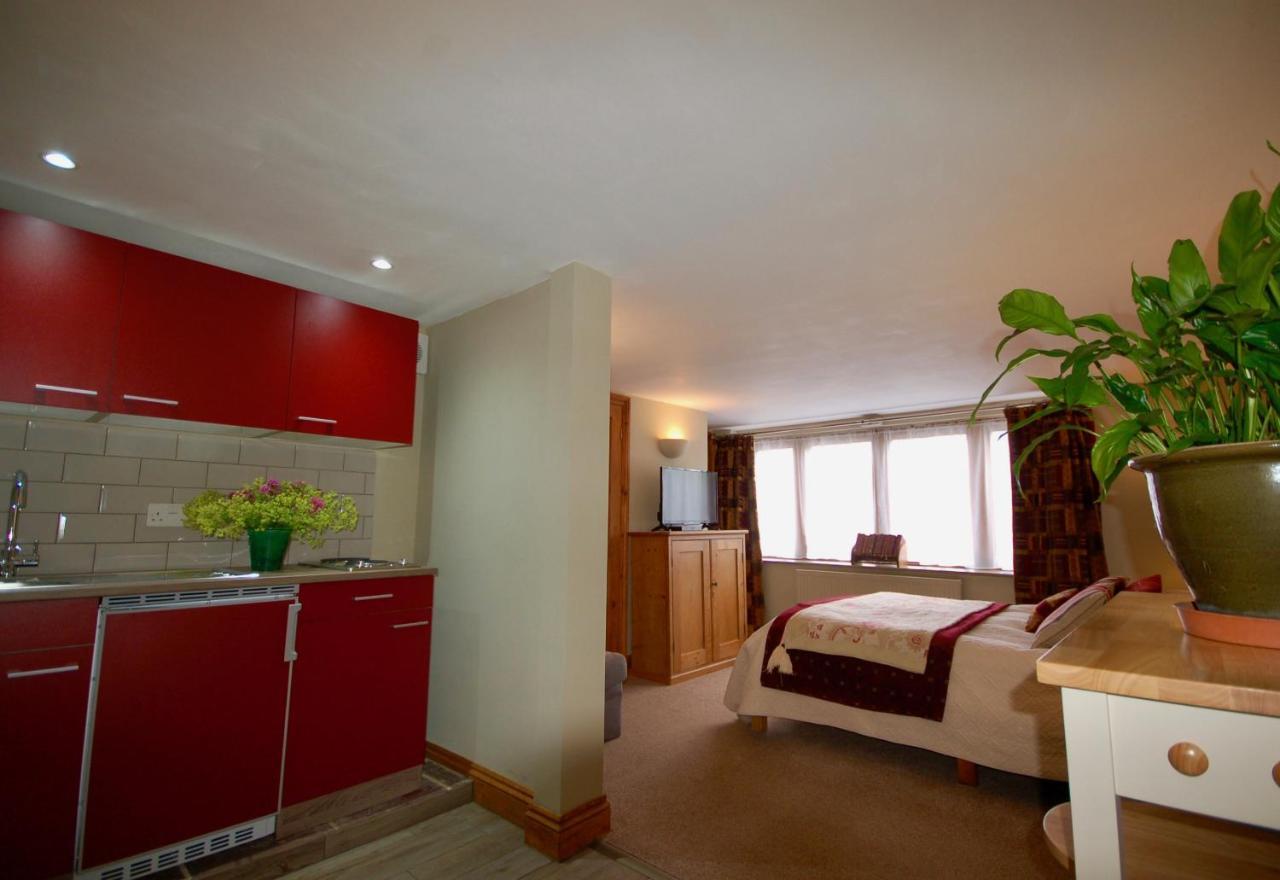 Bed and Breakfast The Old Forge East Kennett Экстерьер фото