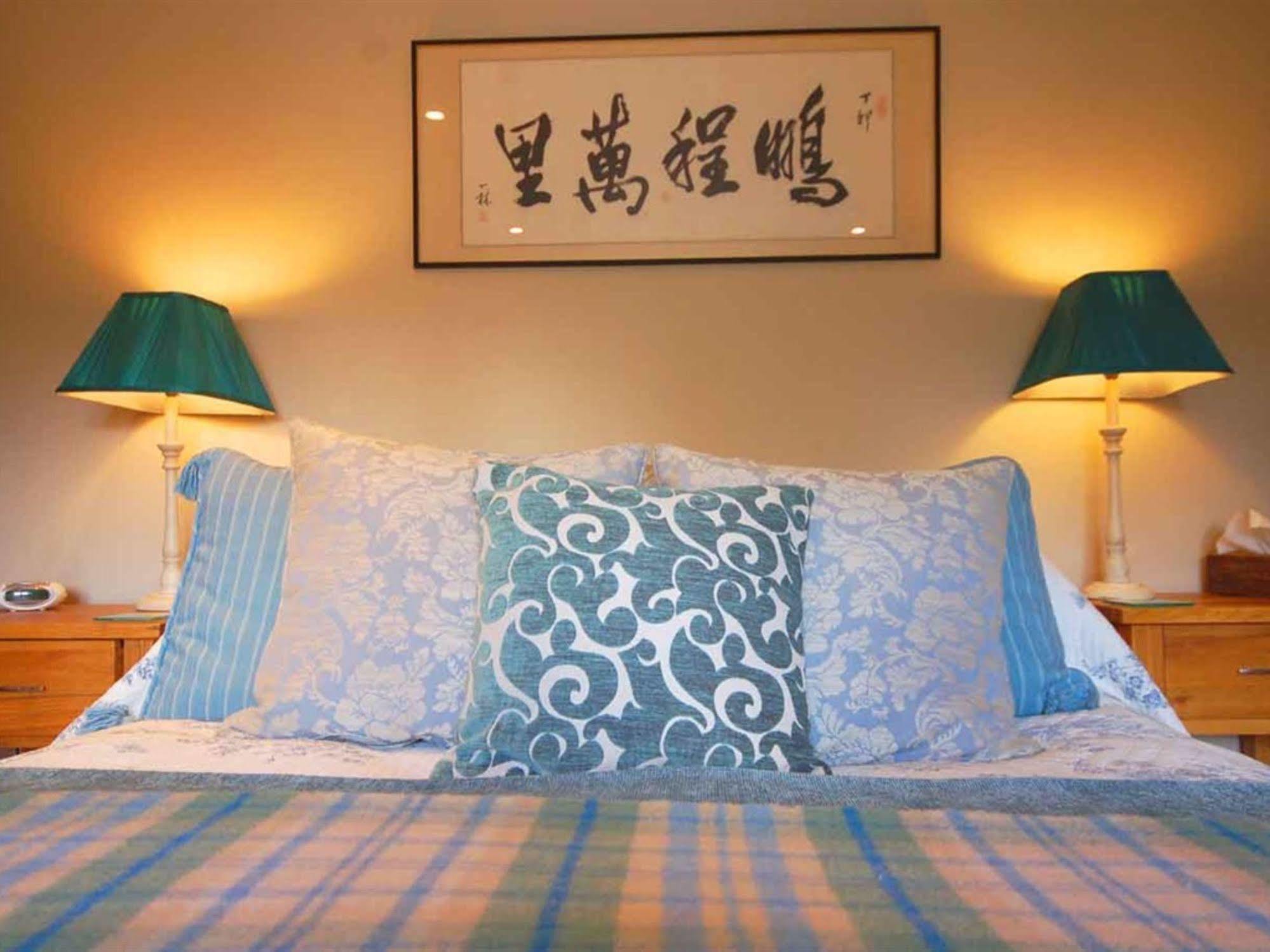 Bed and Breakfast The Old Forge East Kennett Экстерьер фото