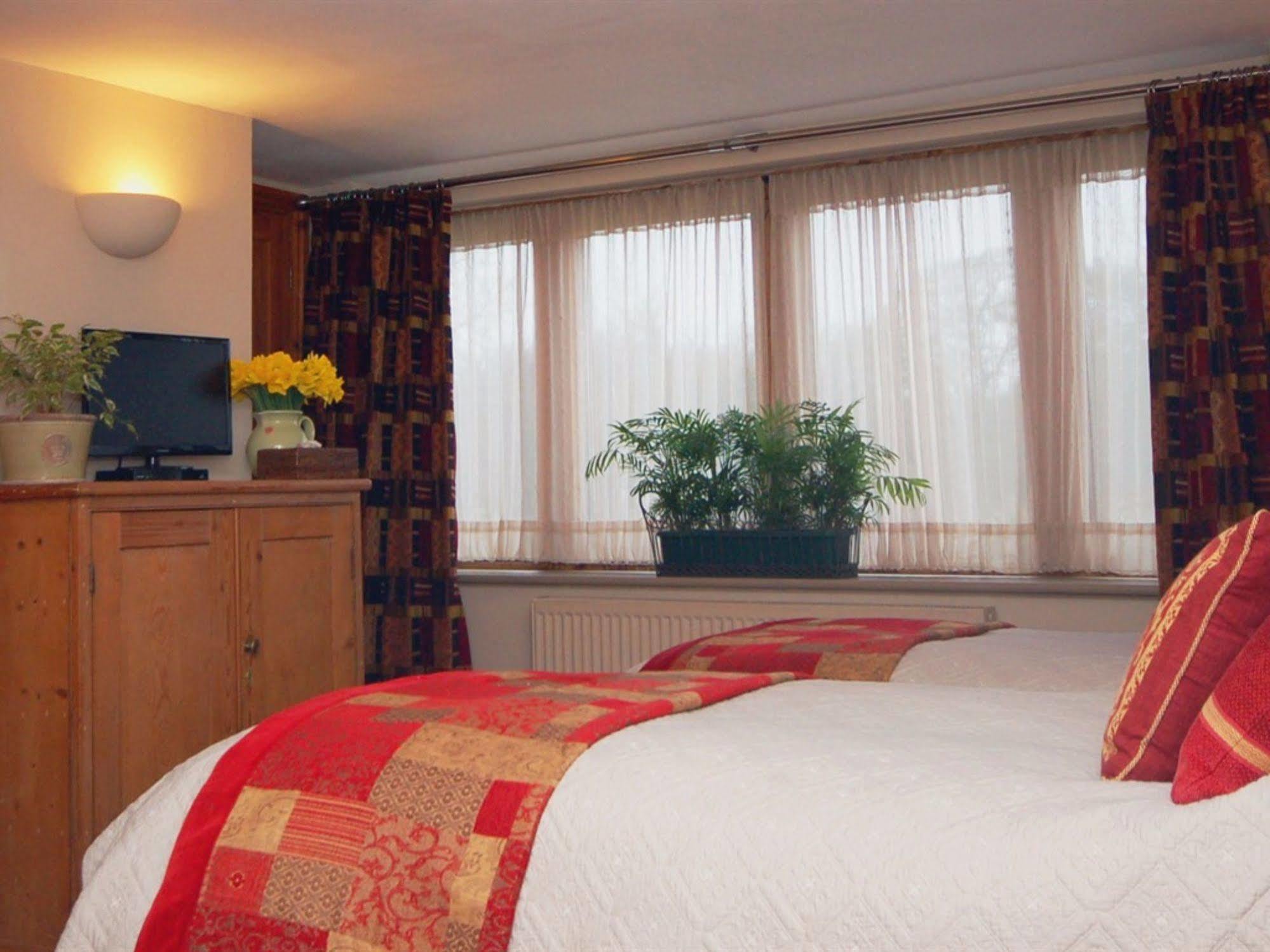 Bed and Breakfast The Old Forge East Kennett Экстерьер фото